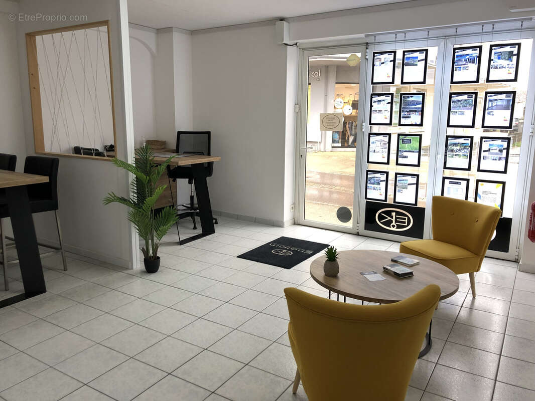 Terrain à LONGEVILLE-SUR-MER