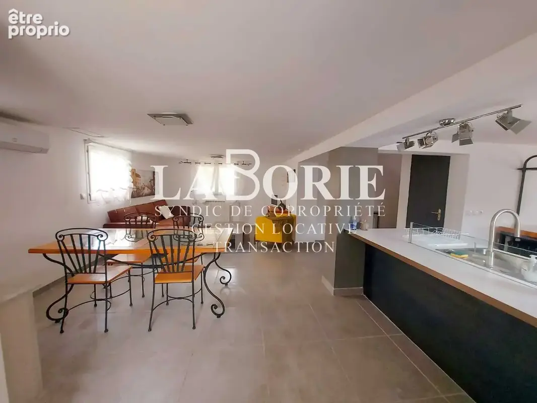 Grande villa à Sorgues : disposant d'un appartement indépendant - photo 3