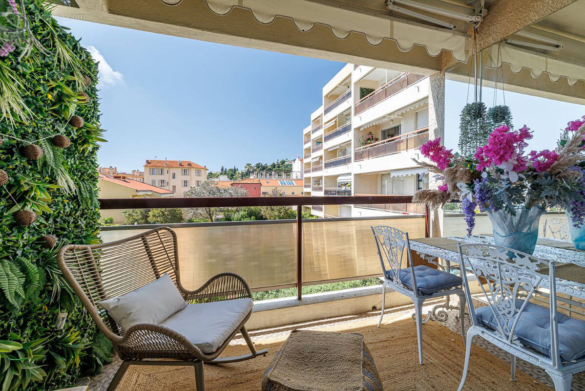 Appartement à BEAULIEU-SUR-MER