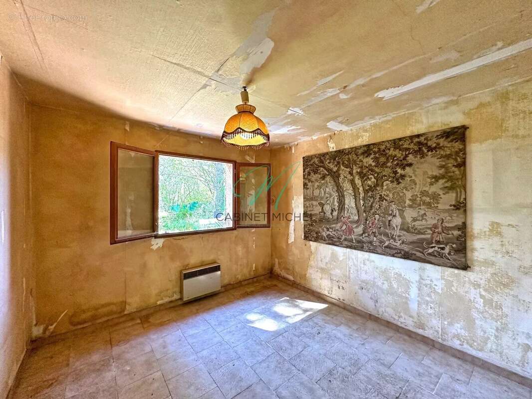 Maison à ROQUEFORT-LES-PINS