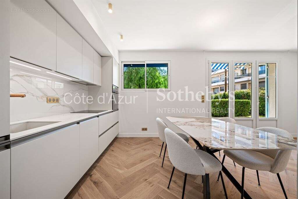 Appartement à BEAULIEU-SUR-MER