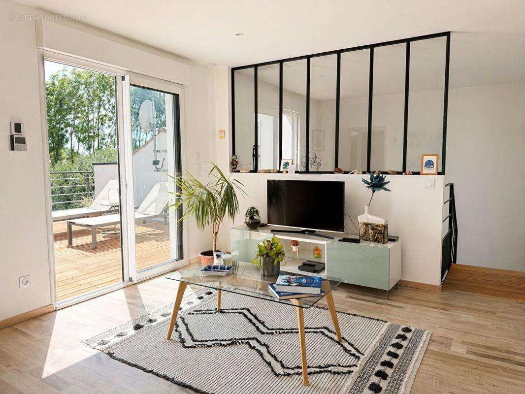 Maison familiale de standing avec piscine, suite parentale et appartement indépendant - photo 13