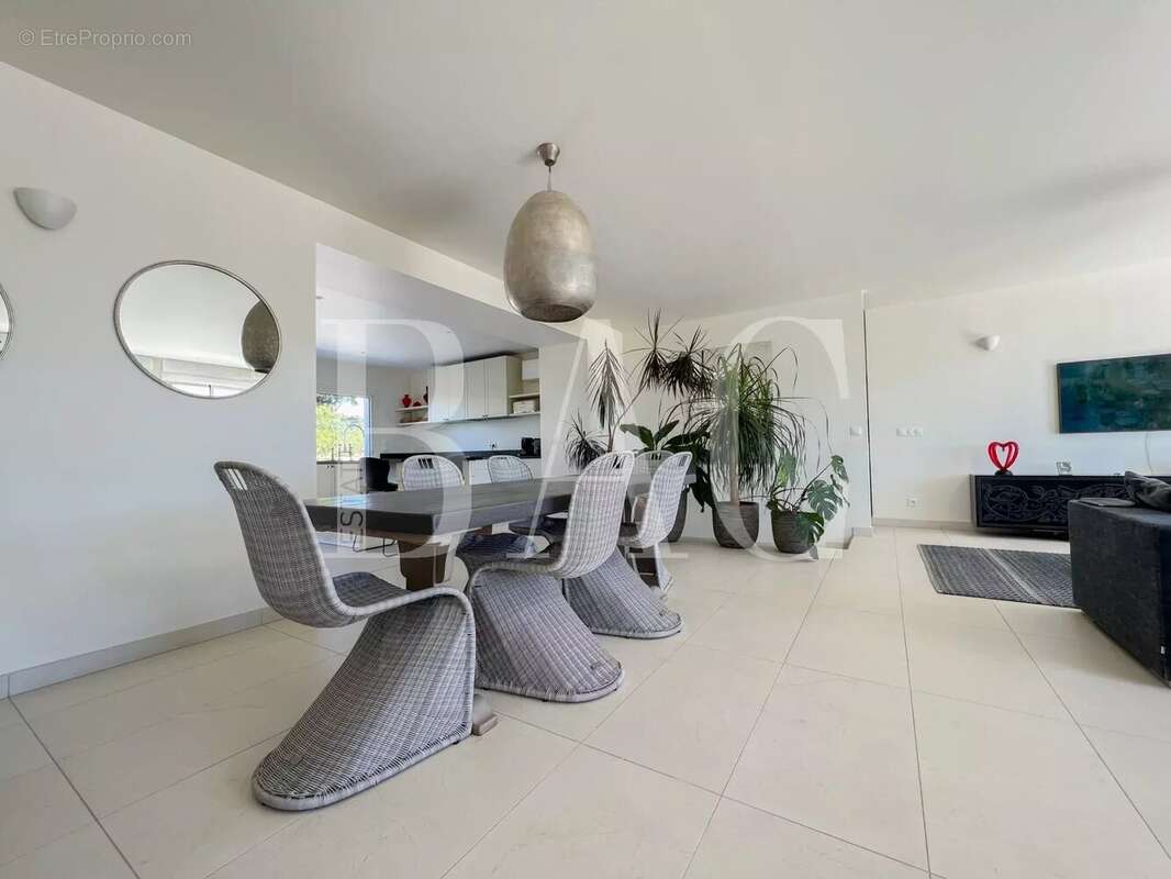 Maison à SAINT-RAPHAEL