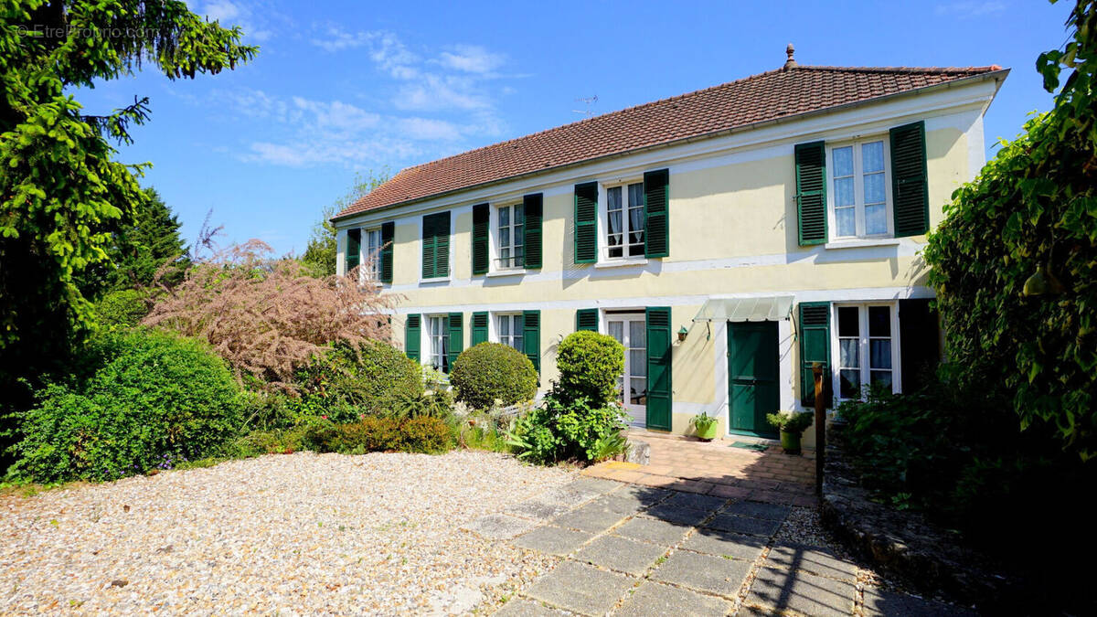 Maison à EPONE