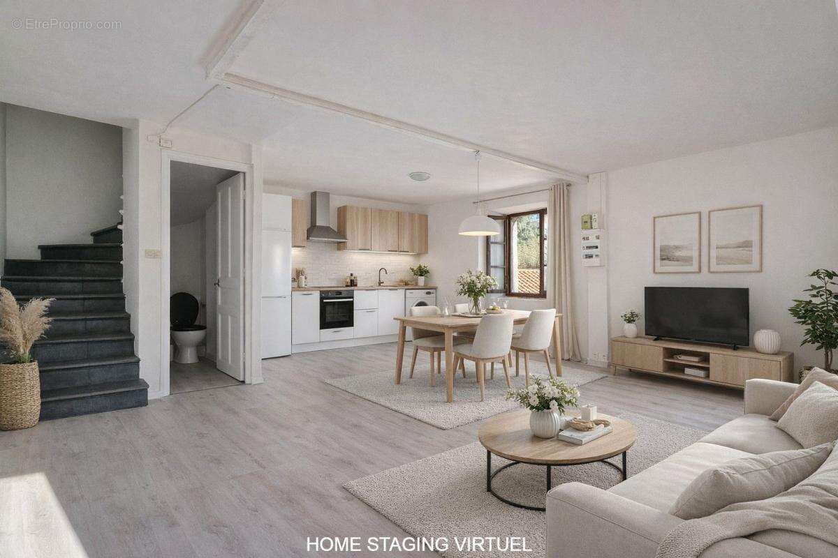 Maison à LE COLLET-DE-DEZE