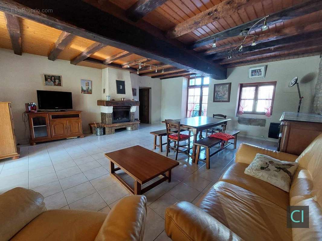 Maison de campagne avec un beau jardin - photo 8