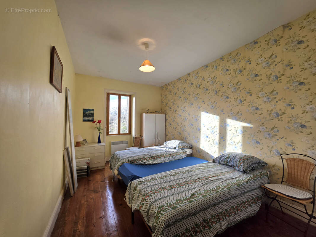 Maison à SAINT-GERVAIS-D'AUVERGNE