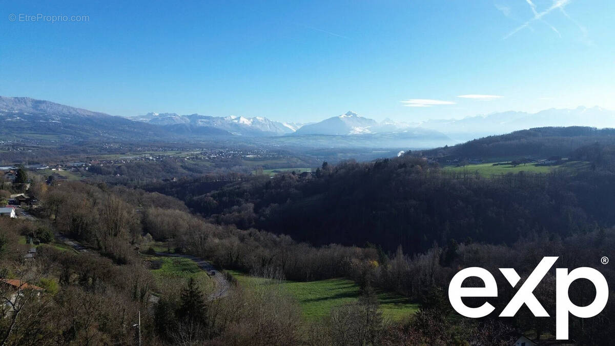 Maison à MONNETIER-MORNEX