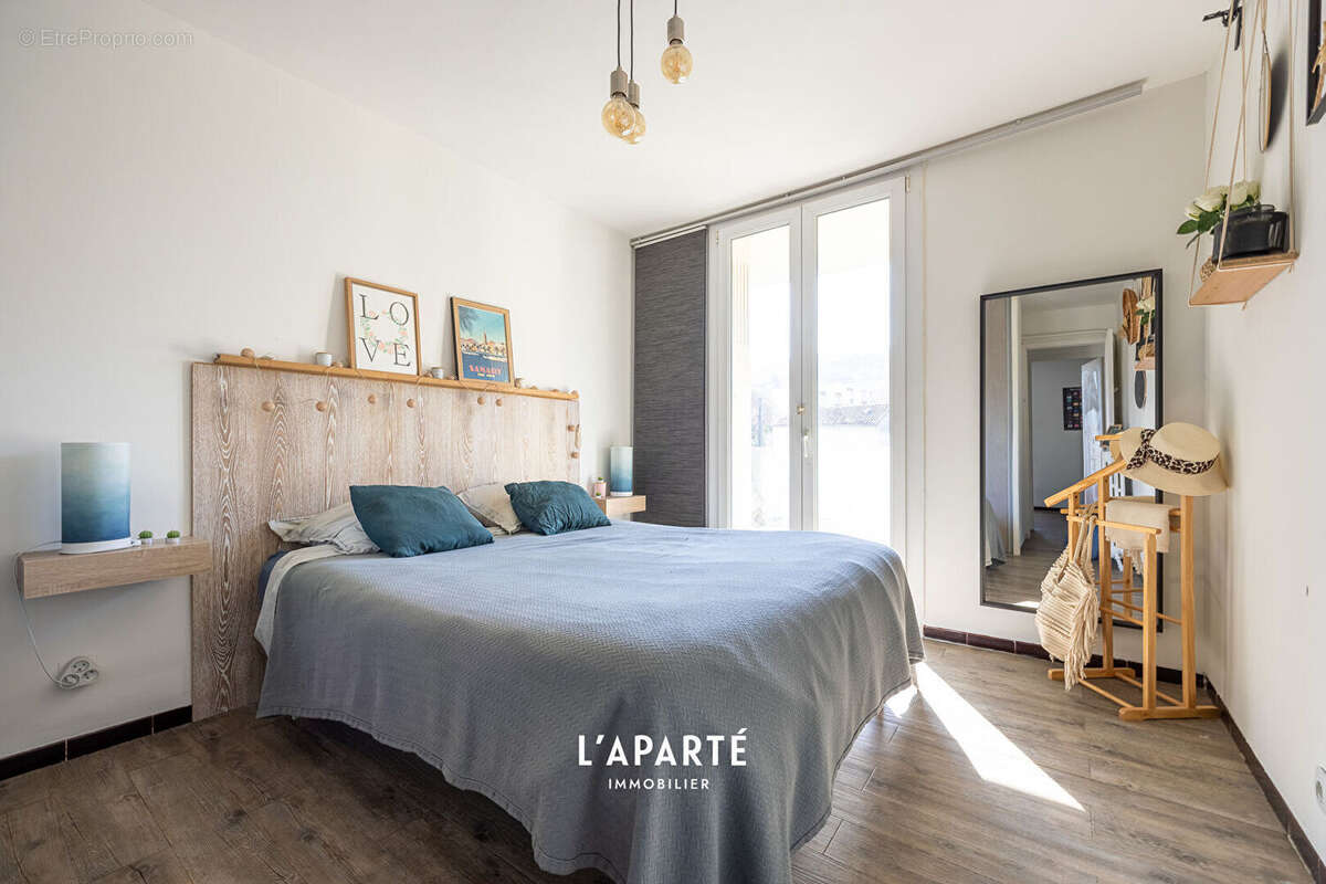 Appartement à MARSEILLE-11E