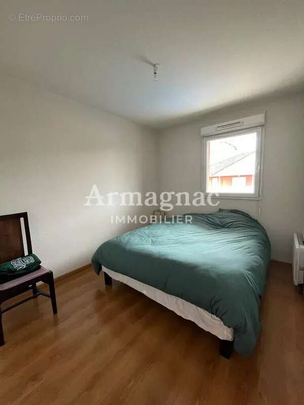 Appartement à LONS