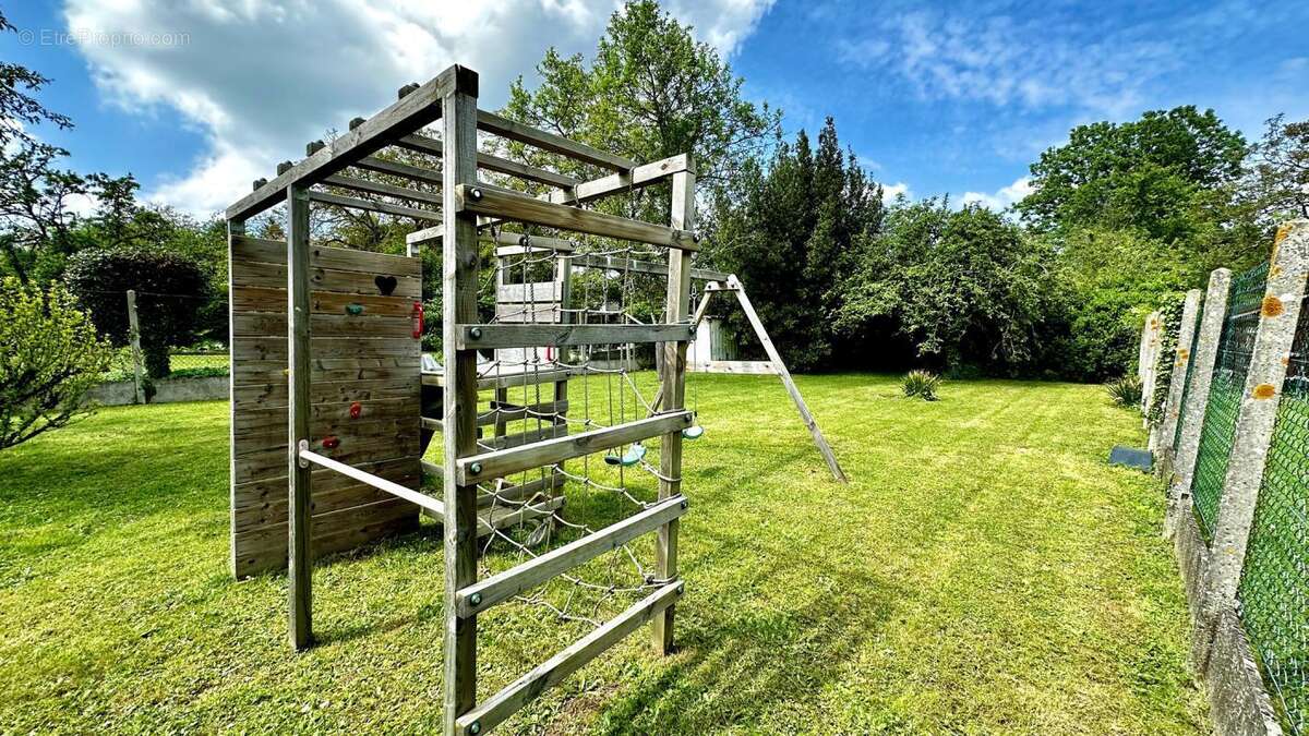 Maison à MONTIGNY-SUR-LOING