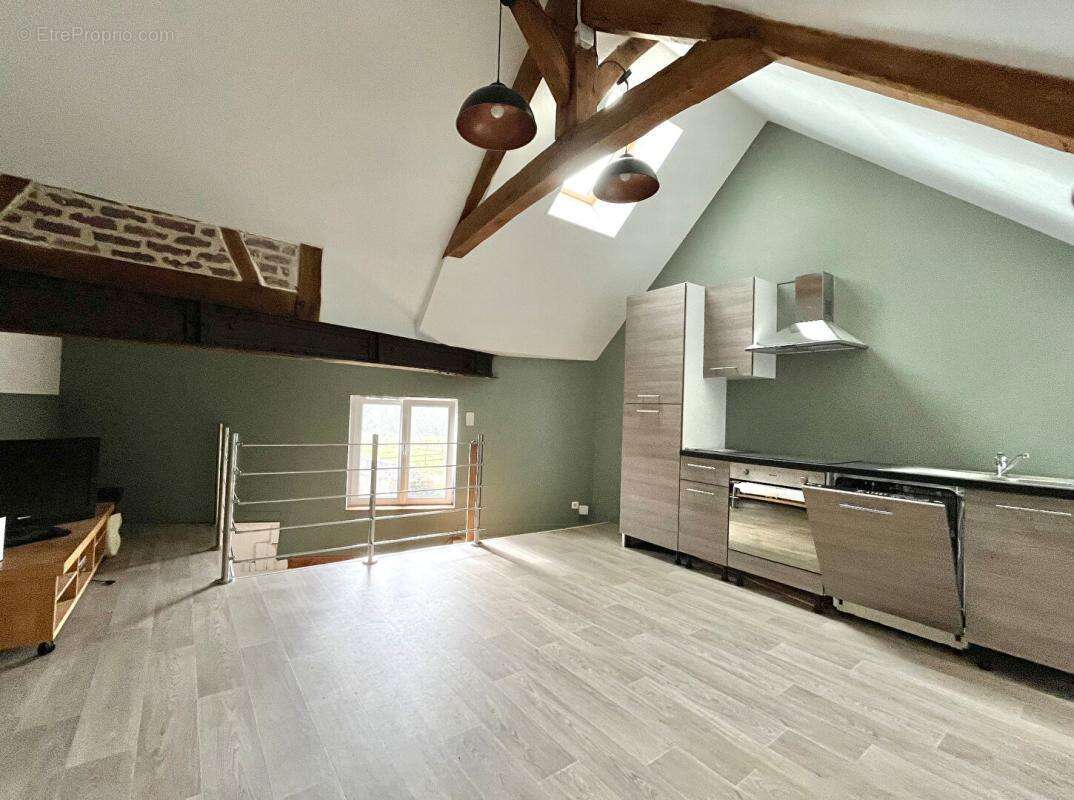 Corps de ferme Complet  avec dépendances et Box : 7 pièce(s) 174 m2 - photo 15