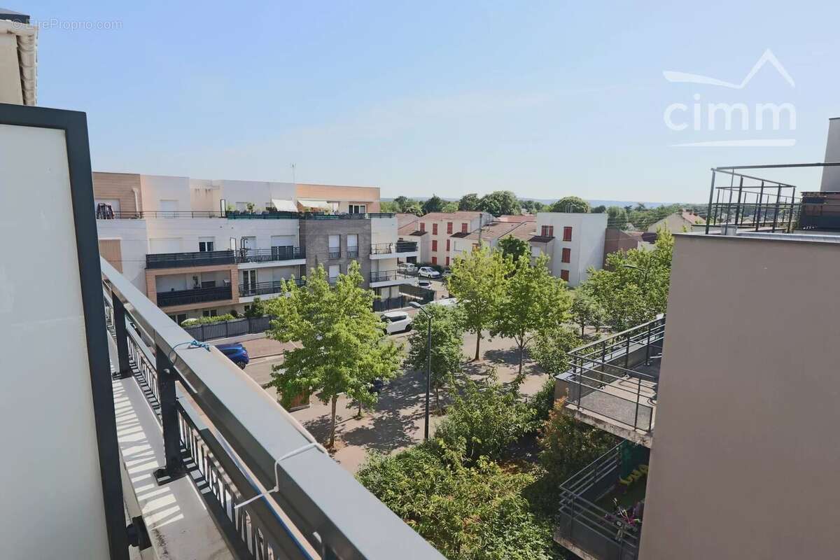 Appartement à ROSNY-SUR-SEINE