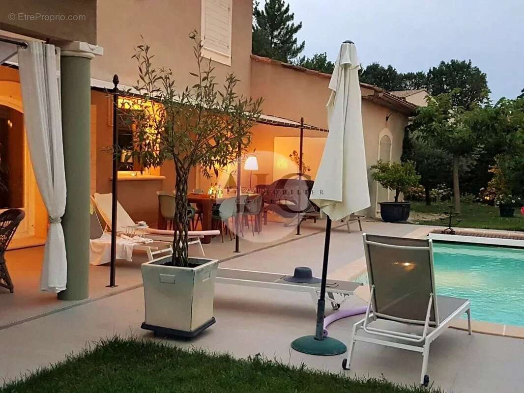 Maison à MONTAUROUX