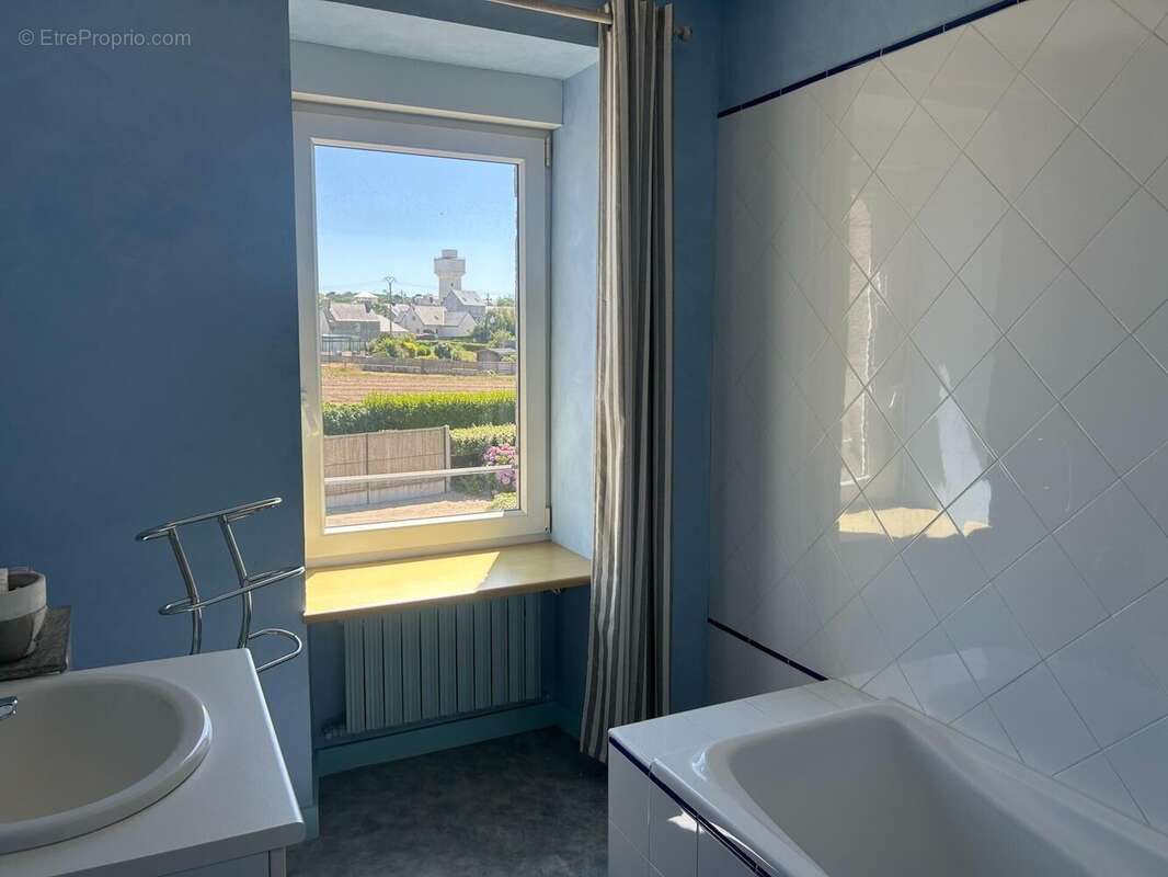 Maison 129 m² à Roscoff  - photo 6