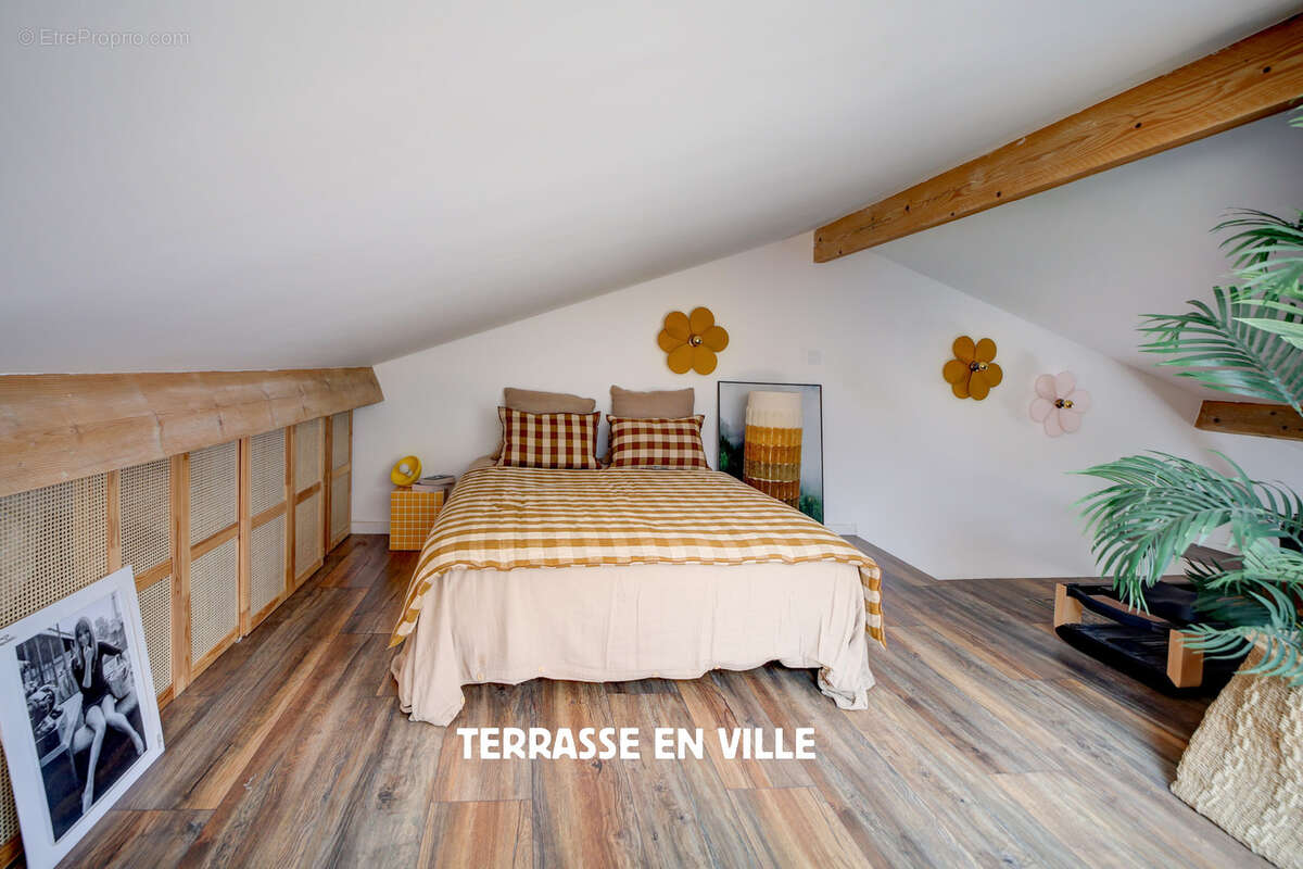 Appartement à SAINT-CYR-SUR-MER