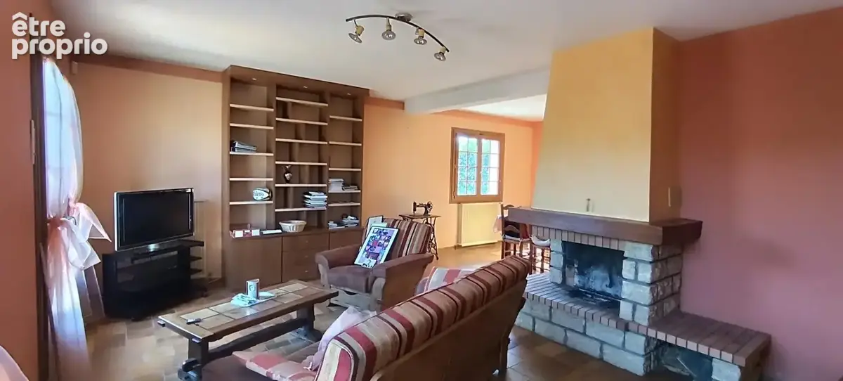 Maison à vendre 6 pièces ISSOIRE (63) - photo 3