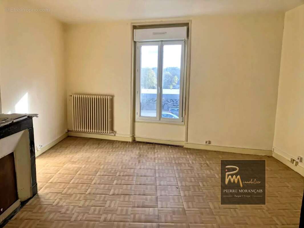 Appartement à BESSE-SUR-BRAYE
