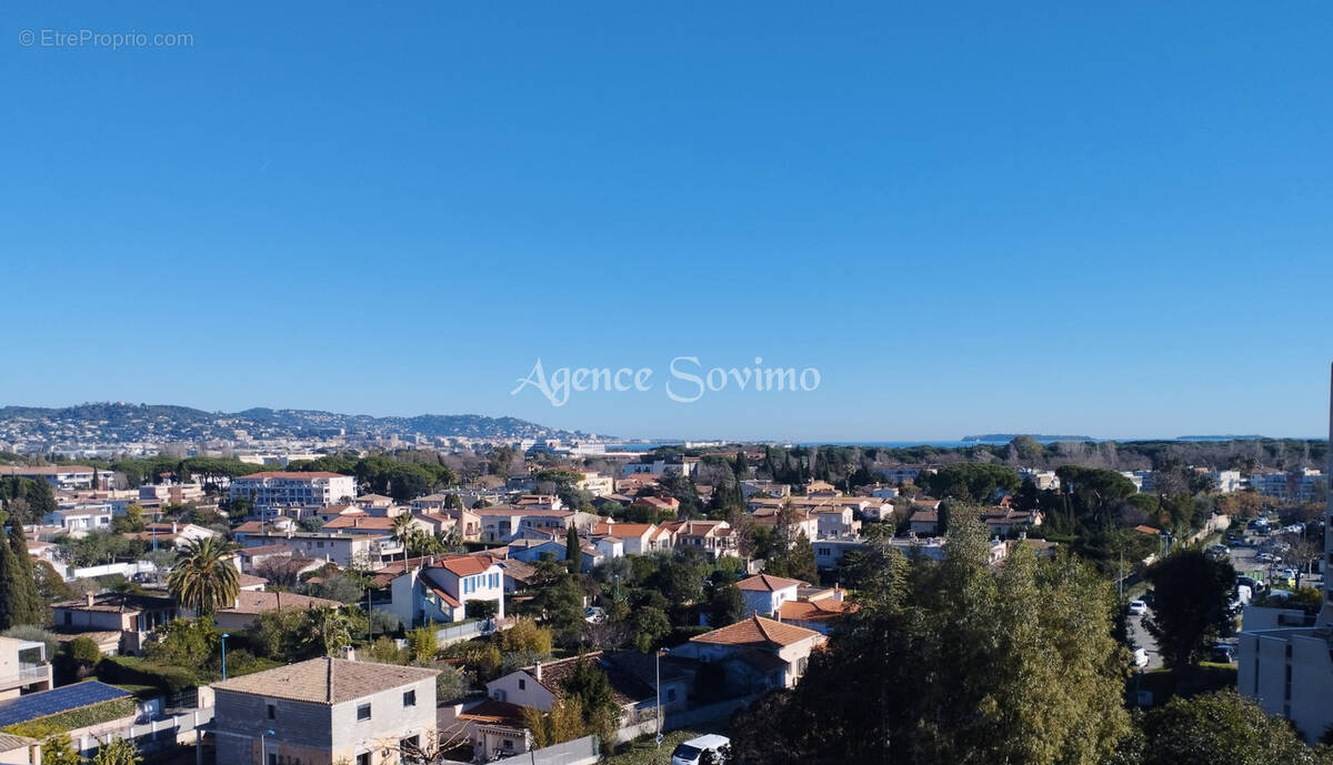 Appartement à MANDELIEU-LA-NAPOULE