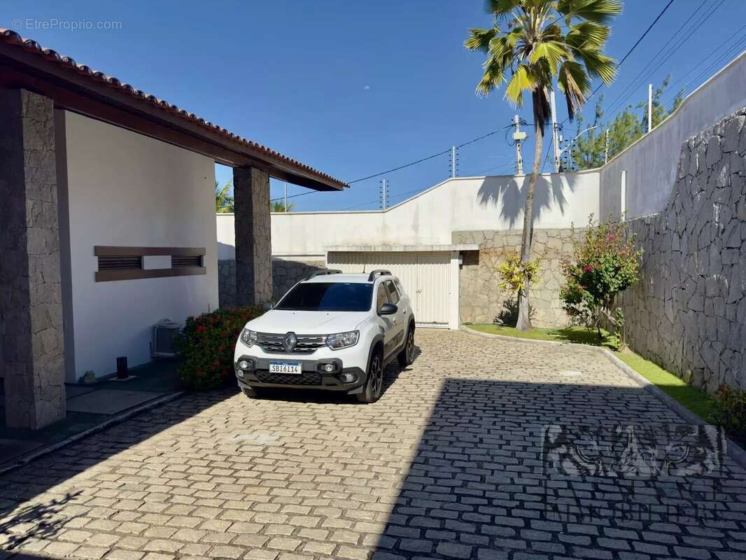 Maison à AVRILLY