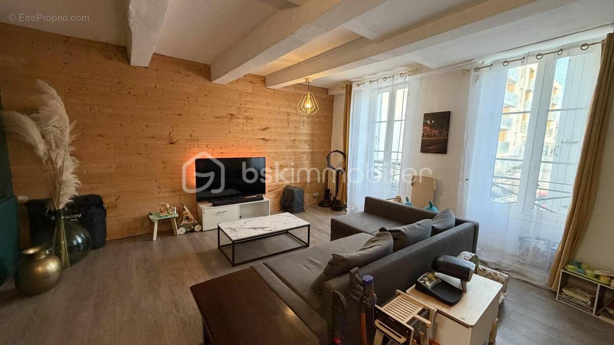 Appartement à BOURG-DE-PEAGE