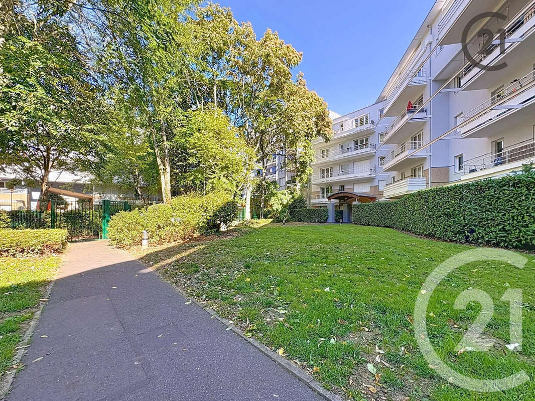 Appartement à COMBS-LA-VILLE