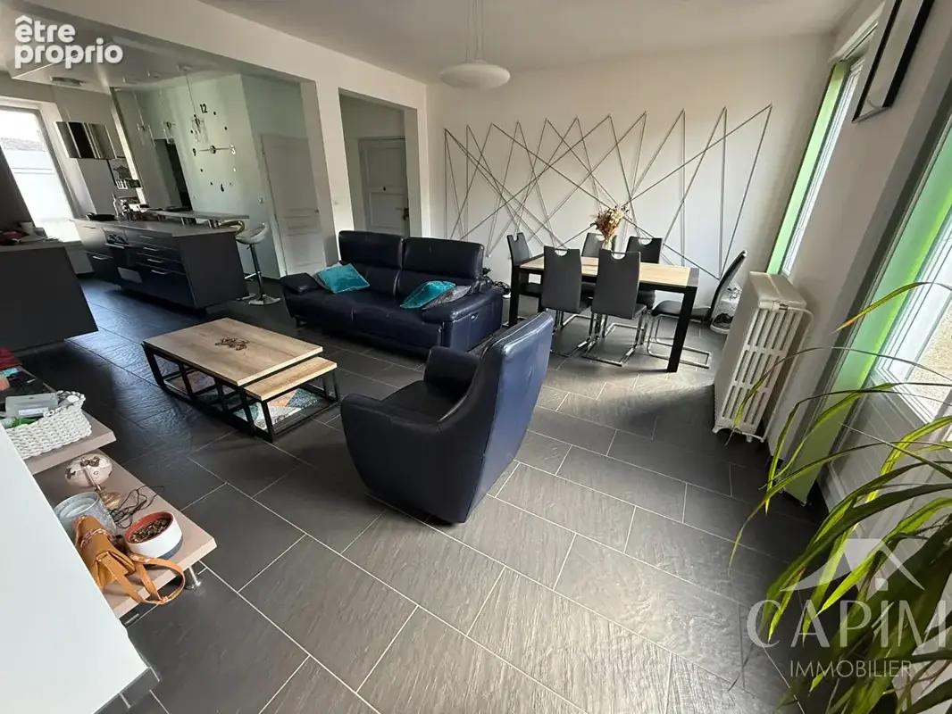 Appartement à FOUGERES
