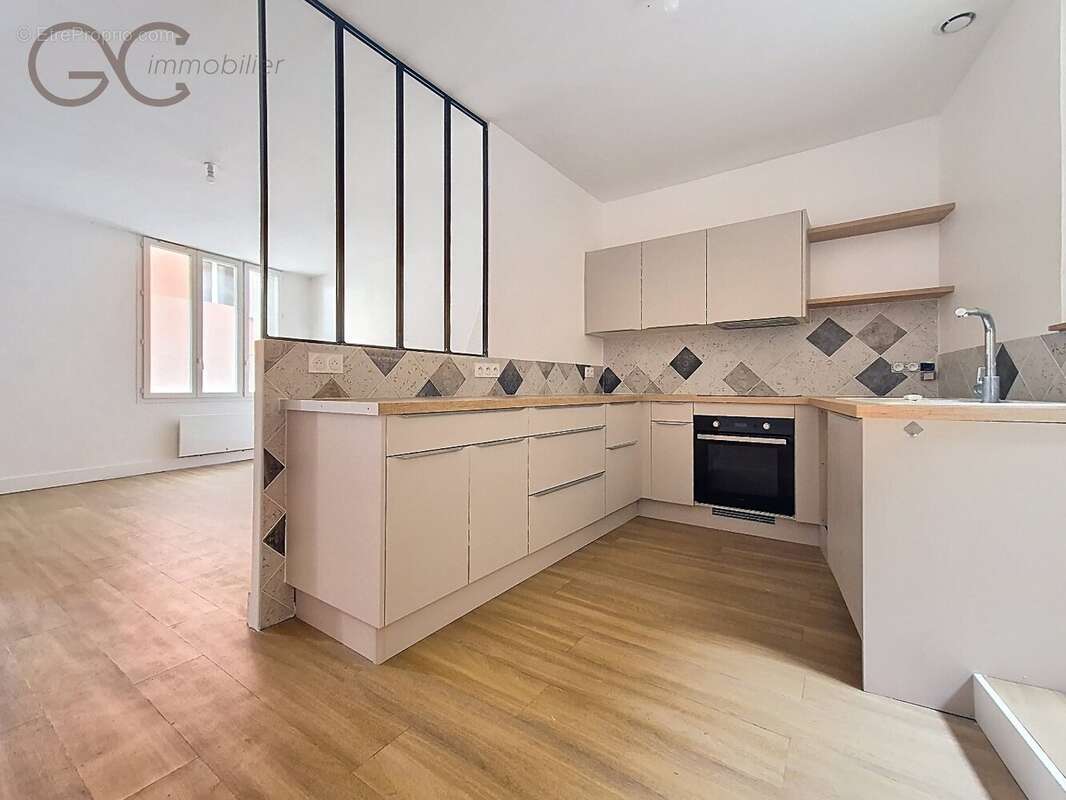 Maison à SAINT-CHINIAN