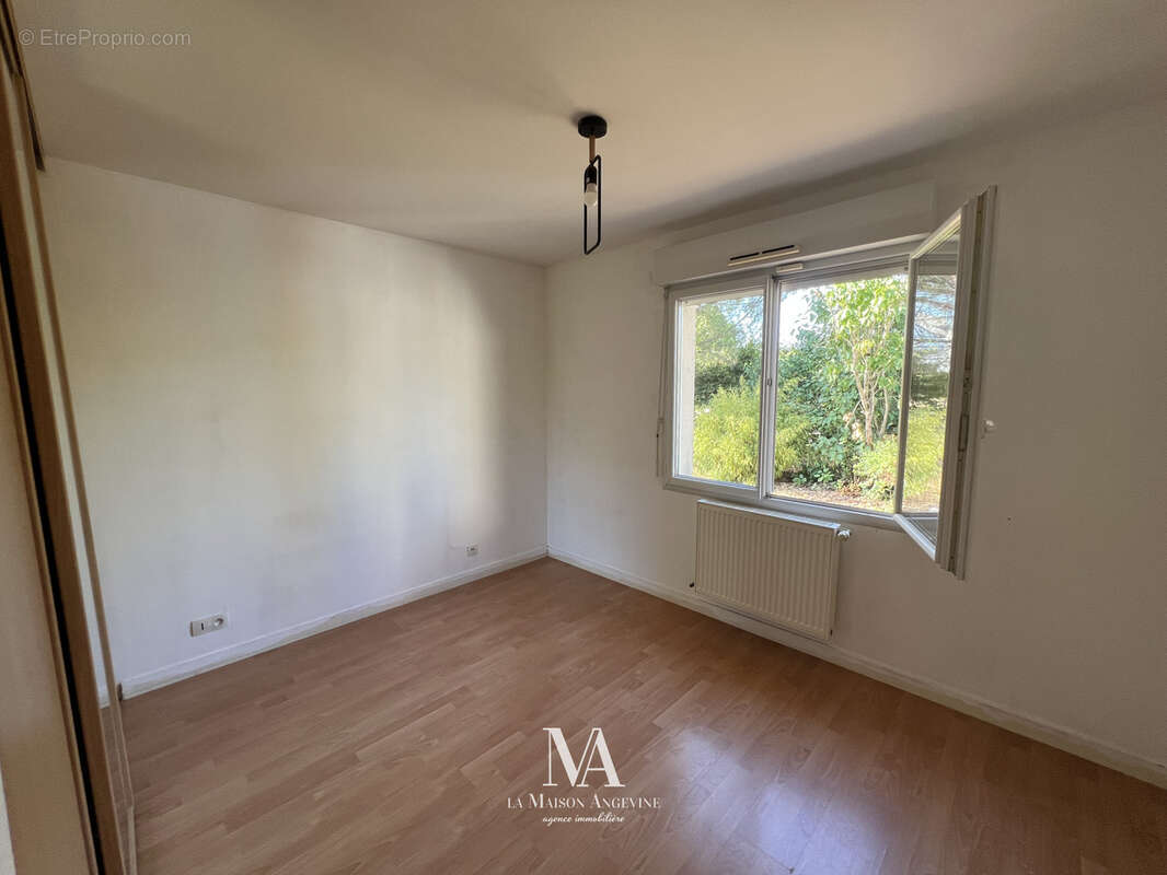 ***maison familiale - st jean de linieres*** - photo 5