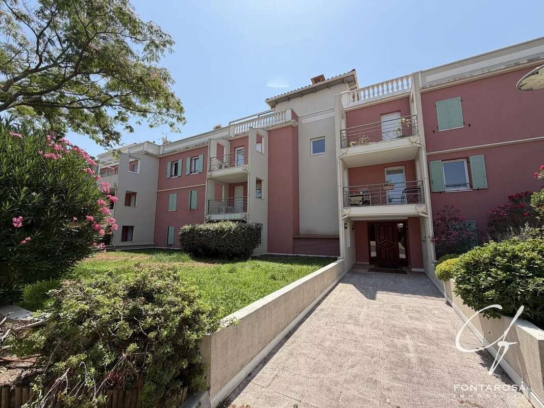 Appartement d'exception avec terrasse et vue sur le lac - photo 15