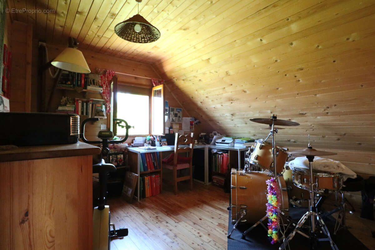 Maison à CHASTREIX