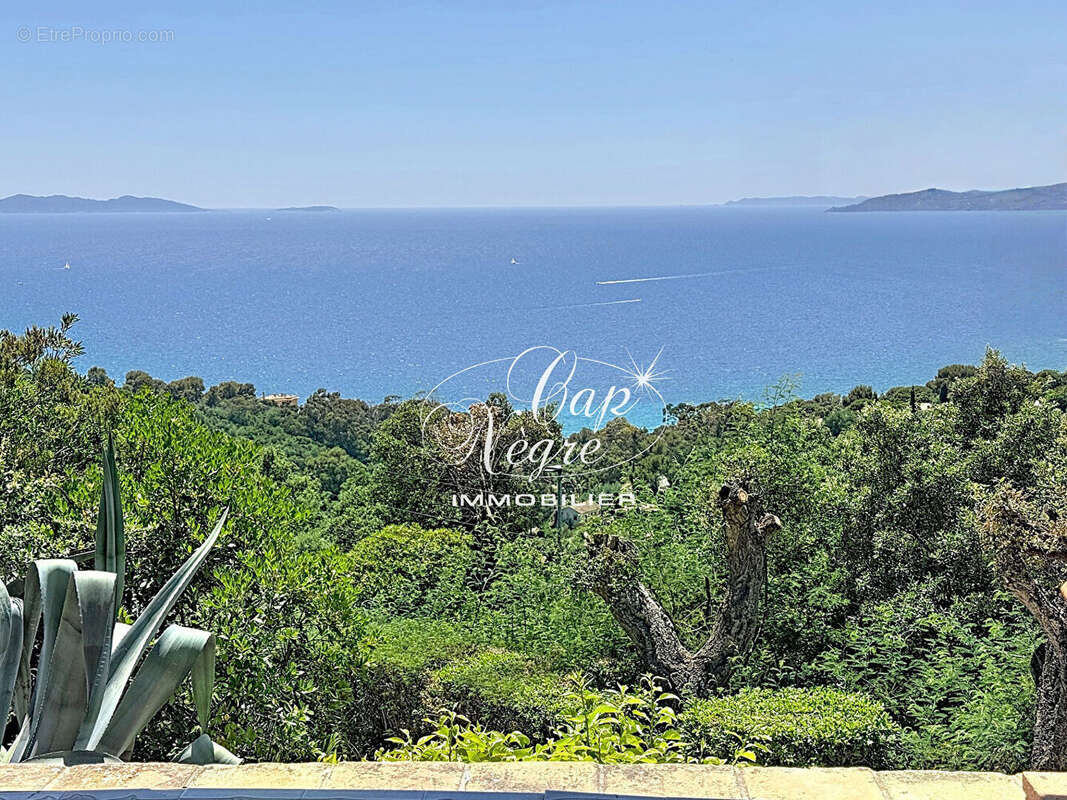 Villa provençale disposant d'une magnifique vue sur la mer - photo 17