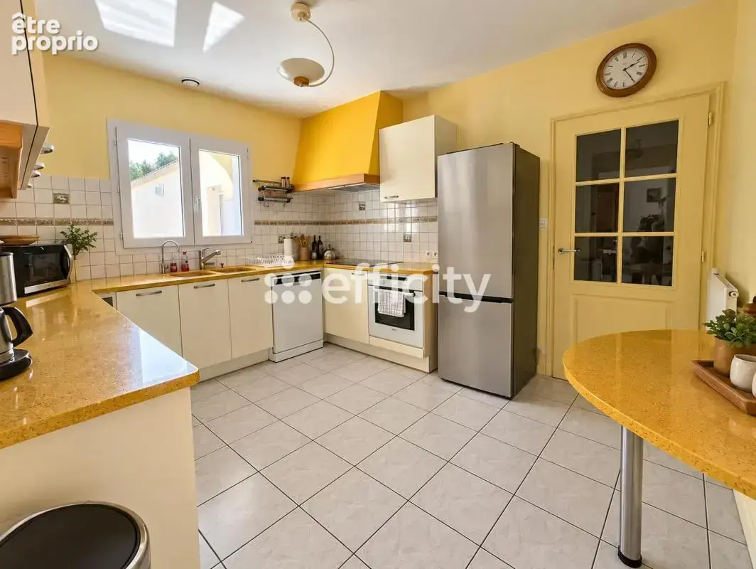 Maison 6 pièces 157 m² à vendre à La Rochelle (17000) - photo 4