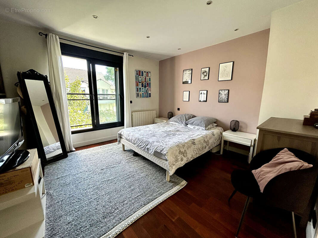 Maison à BRY-SUR-MARNE