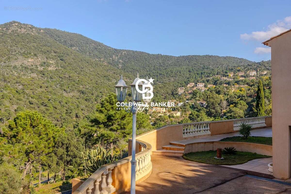Maison à RAYOL-CANADEL-SUR-MER