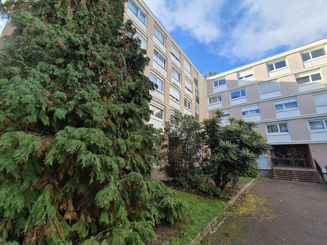 Appartement à VELIZY-VILLACOUBLAY