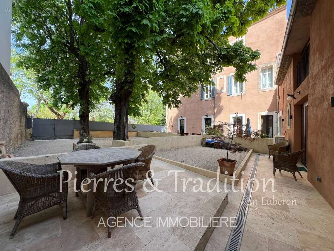 Appartement à APT