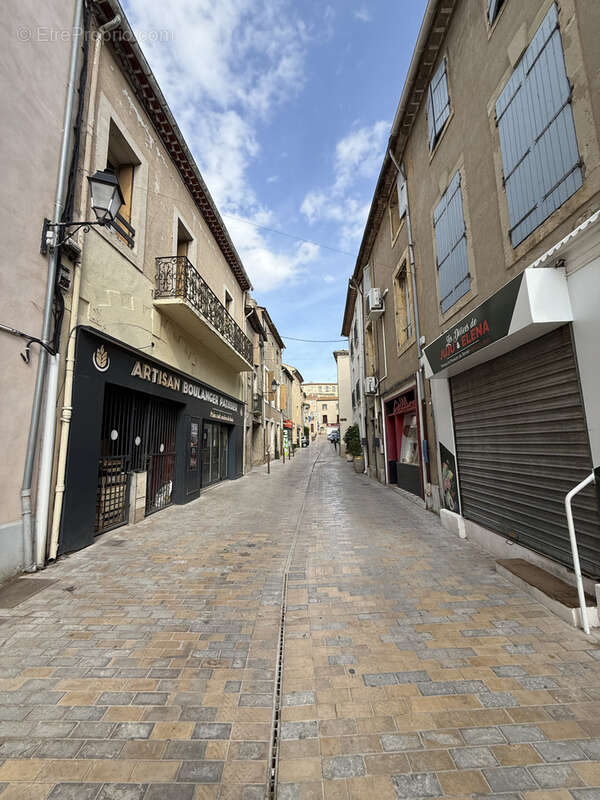 A Vendre Mur et Fond de commerce à Lespignan - photo 2