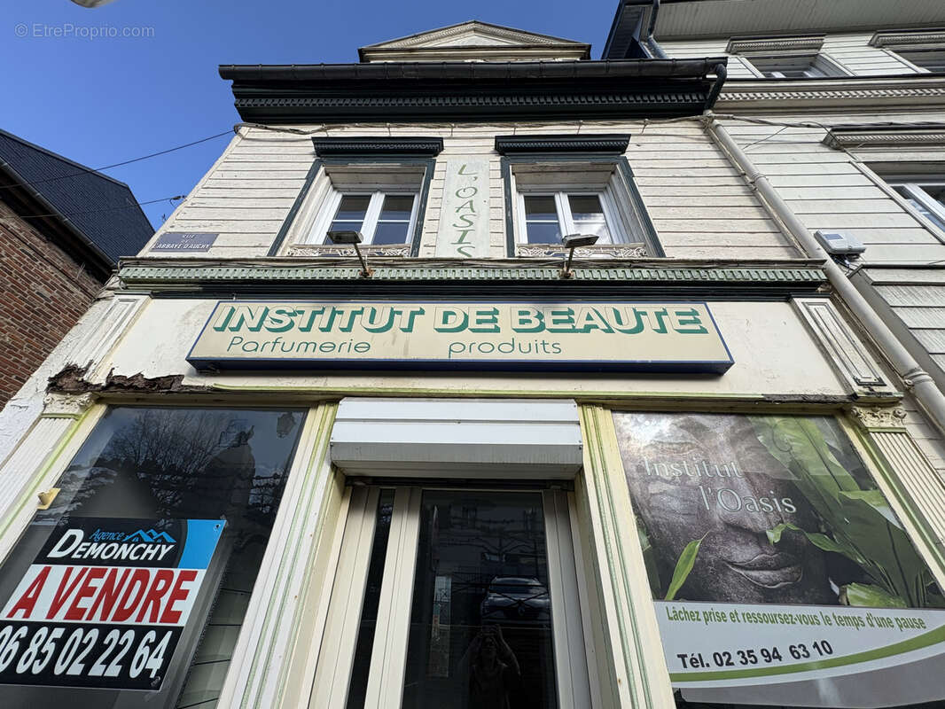 Immeuble situé dans le centre d'aumale - photo 2