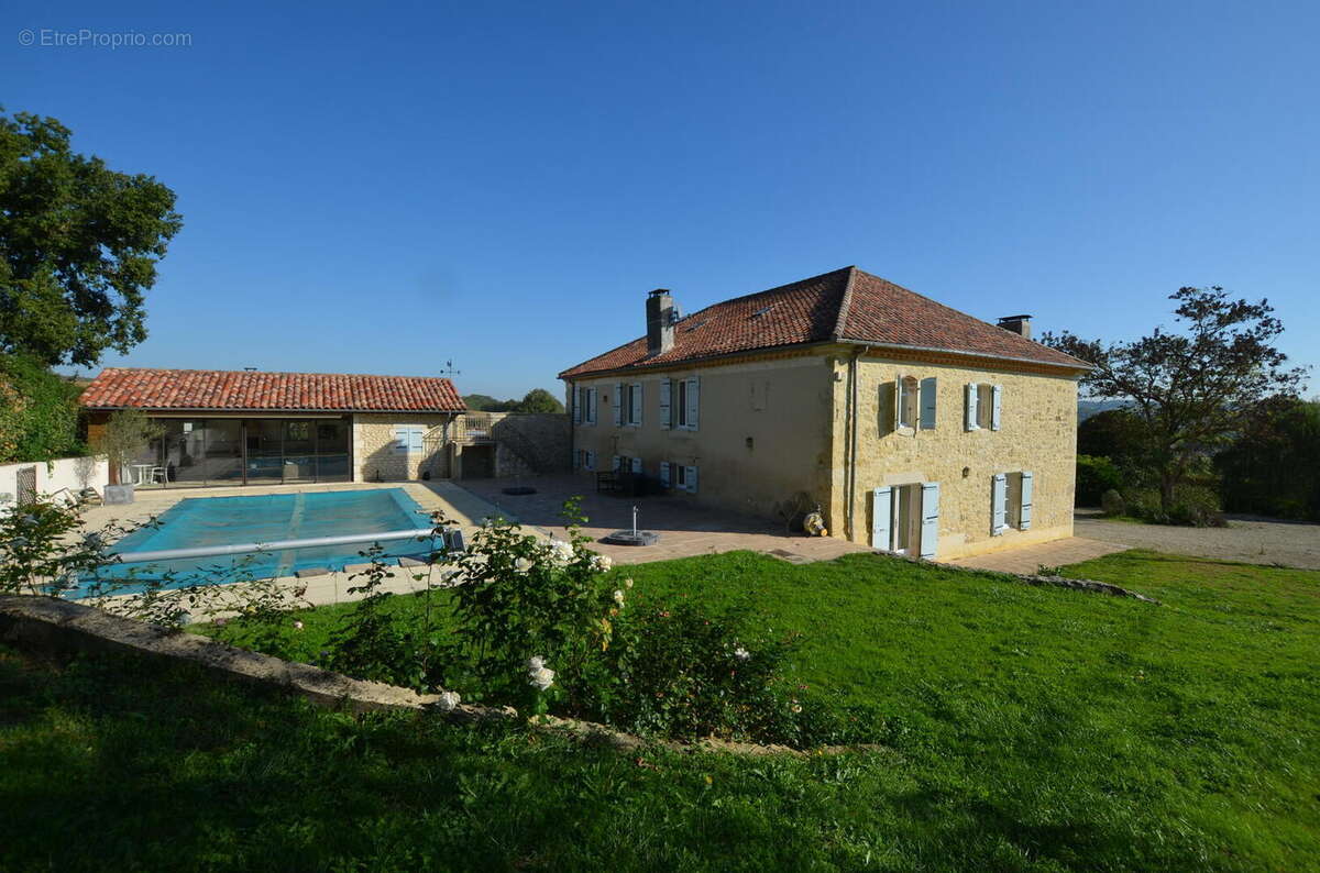 038 - Maison à VIC-FEZENSAC
