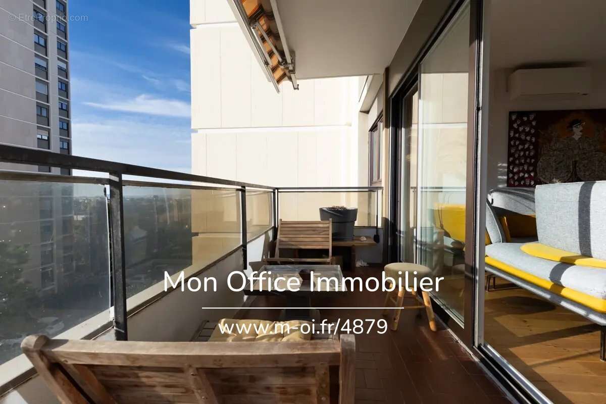 Référence : 6196-MCO. - Exclusivité Appartement 4 pièces d'une surface de 100 m2 avec une  terrasse vue sur le parc de la réside - photo 11