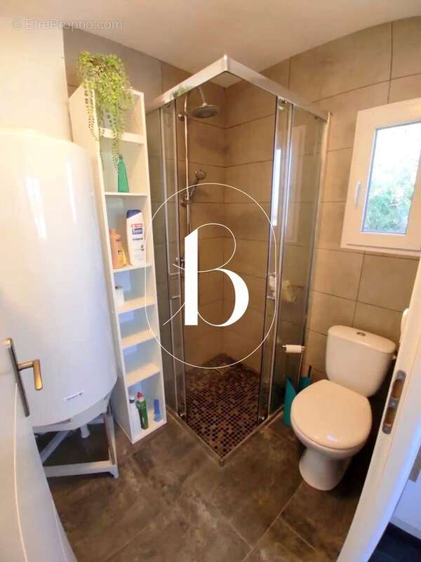 Maison à SAINT-JUST-ET-VACQUIERES