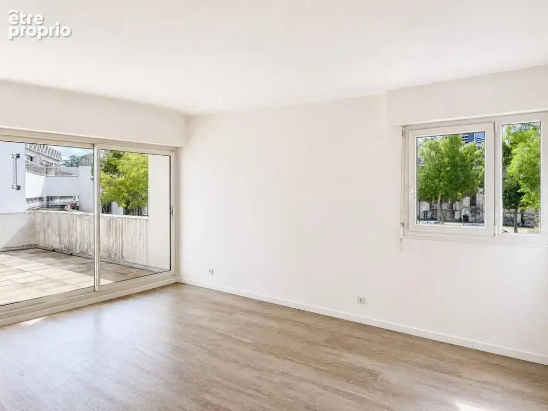 Appartement climatisé avec terrasse - centre ville - photo 2