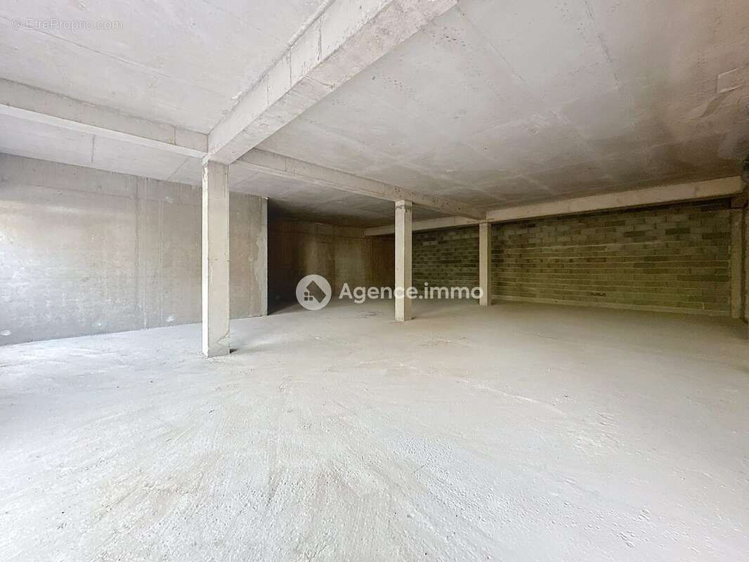 247 m² à Flassans-Sur-Issole  - photo 2
