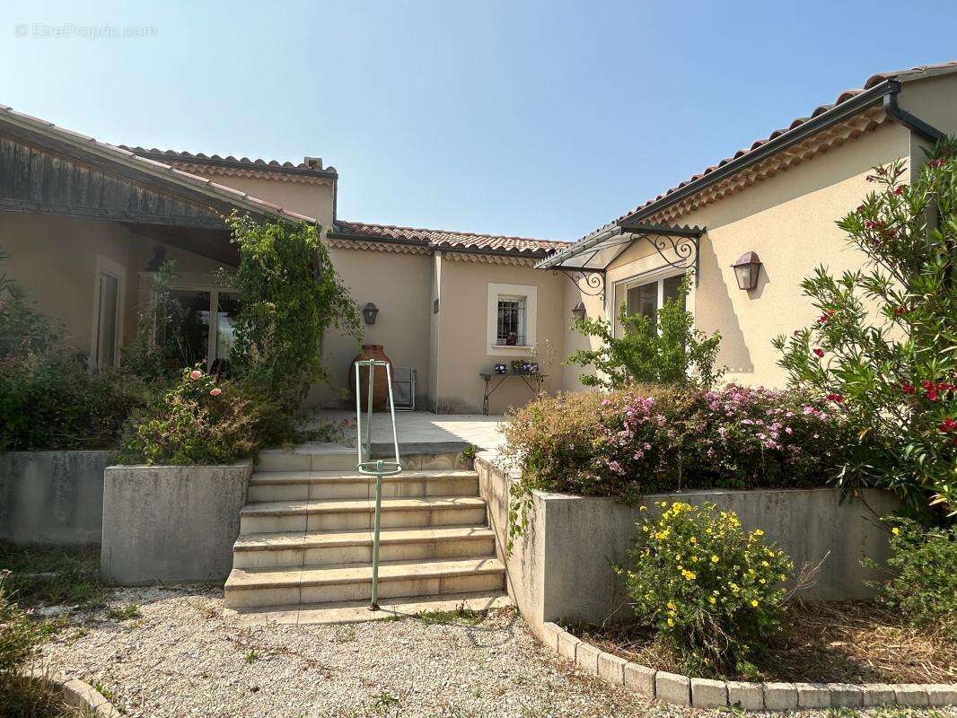 Maison à VAISON-LA-ROMAINE