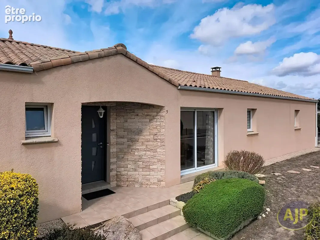 Photo Maison à Treize-Septiers au prix de 297 000€