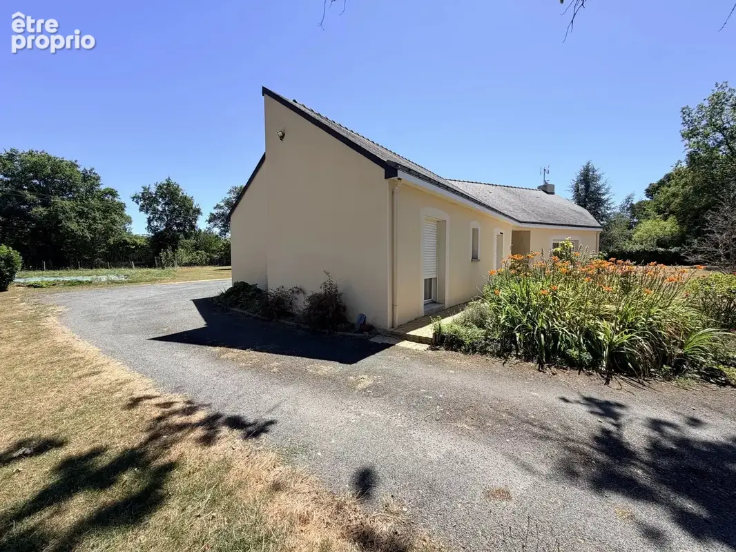Maison 4 chambres 134m2/3167m2 . Plain-pied . Double garage . 5min Chateaubriant - photo 2