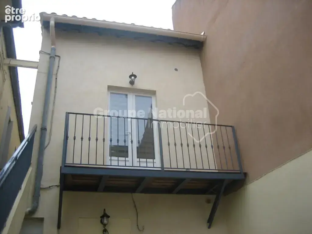 NÎMES Quartier Hoche-Sernam Immeuble de 3 appartements avec garage et cour - photo 2