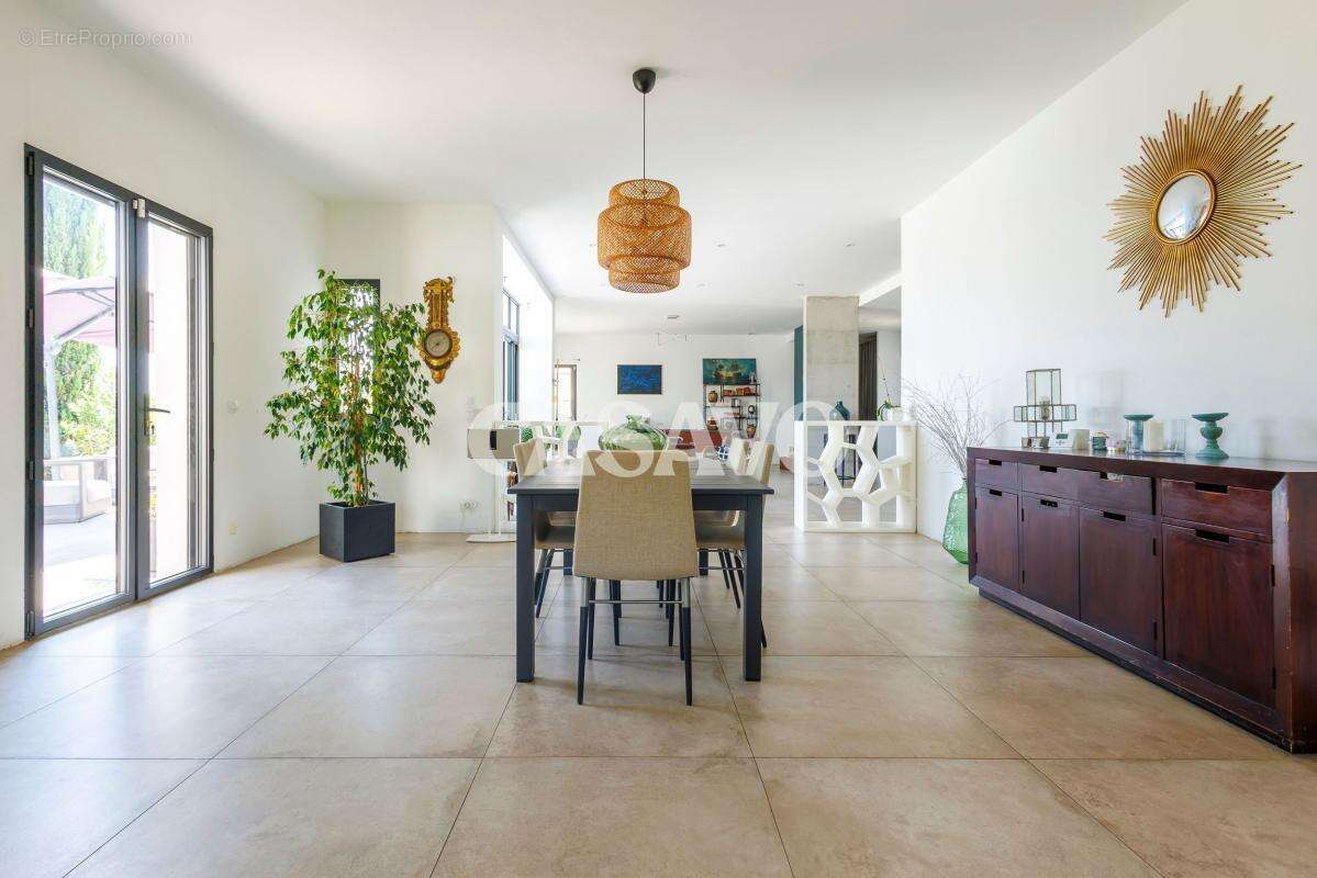 Vente Maison 7 pièces de 285m² - 13200 Arles - photo 10