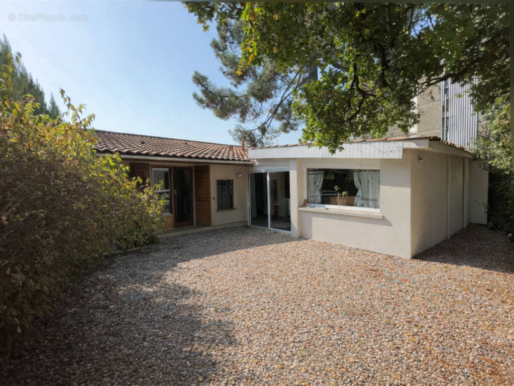Maison à PESSAC